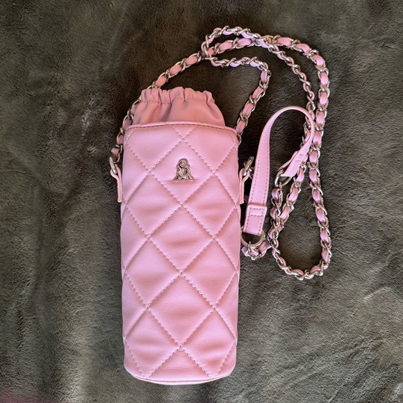 Steve Madden Pink Diamond
Quilted Faux Leather Quench
Water Bottle Cross… - Picture 1 of 6
